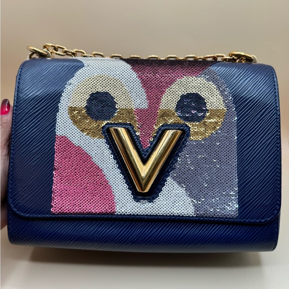 Louis Vuitton MM Owl Twist Bag - Picture 5 of 9